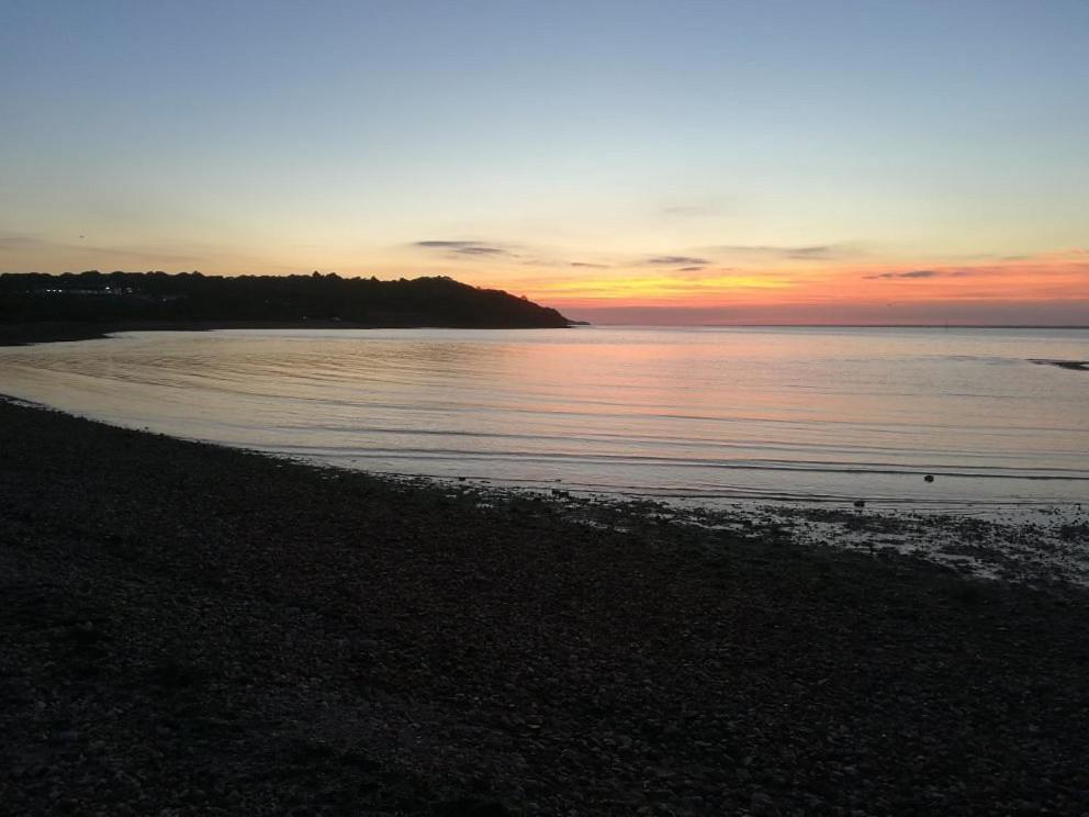14 Greenwood Thorness Bay Porchfield  エクステリア 写真